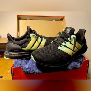 Adidas Men's Ultraboost 5.0 Alphaskin Running Shoe